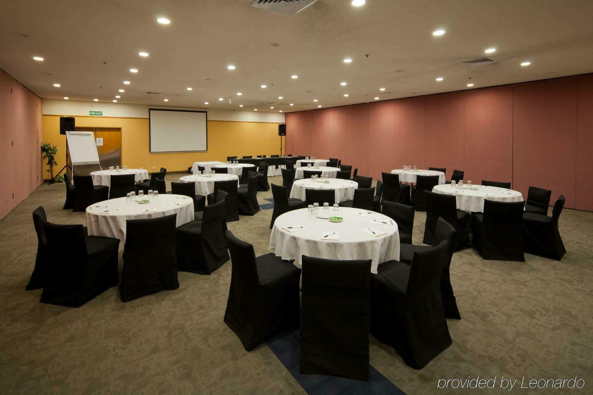Distinction Hamilton Hotel & Conference Centre Buitenkant foto