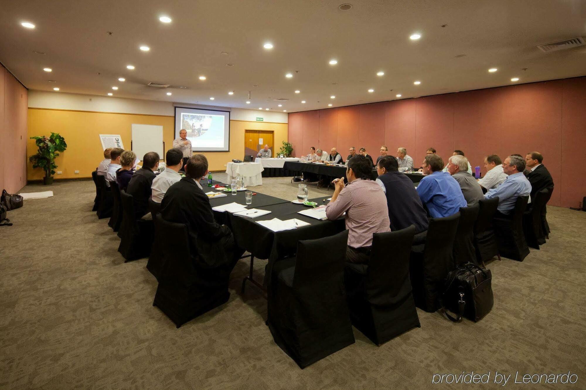 Distinction Hamilton Hotel & Conference Centre Buitenkant foto